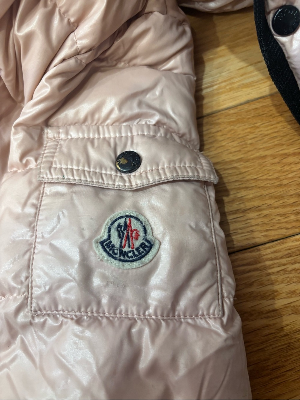 Moncler Kids Pale Pink Quilted Puffer Jacket with Fur-Trim Hood - Picture 8 of 13